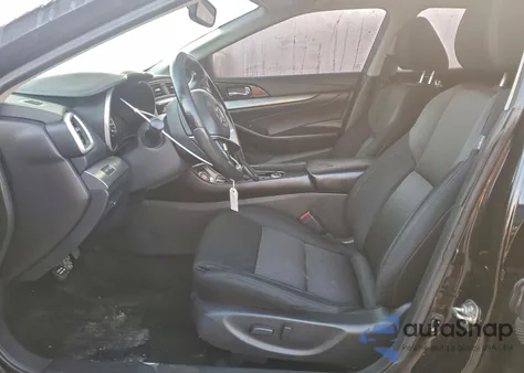 2017 Nissan Maxima 3.5S z USA, uszkodzony, nr VIN 1N4AA6AP8HC379121